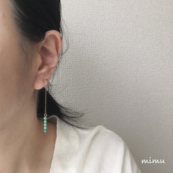 【5月の誕生石】14kgf 5粒のエメラルド×chain earring 4枚目の画像