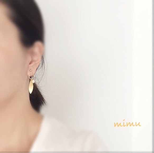 cream × stardust leaf earring [ノンホールピアス･ピアス] 3枚目の画像