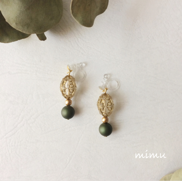 アンティーク感のあるgold×khaki earring[ノンホールピアス・ピアス] 1枚目の画像