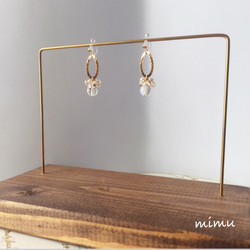 上品さと透明感☆gold oval wave × clear × pearl earring[ピアス] 3枚目の画像