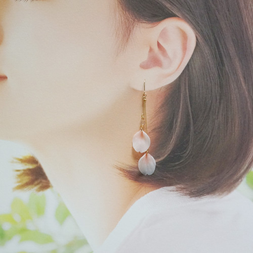 桜 花びら揺れる ふんわりお色のピアス/イヤリング 桜 和 さくら咲く