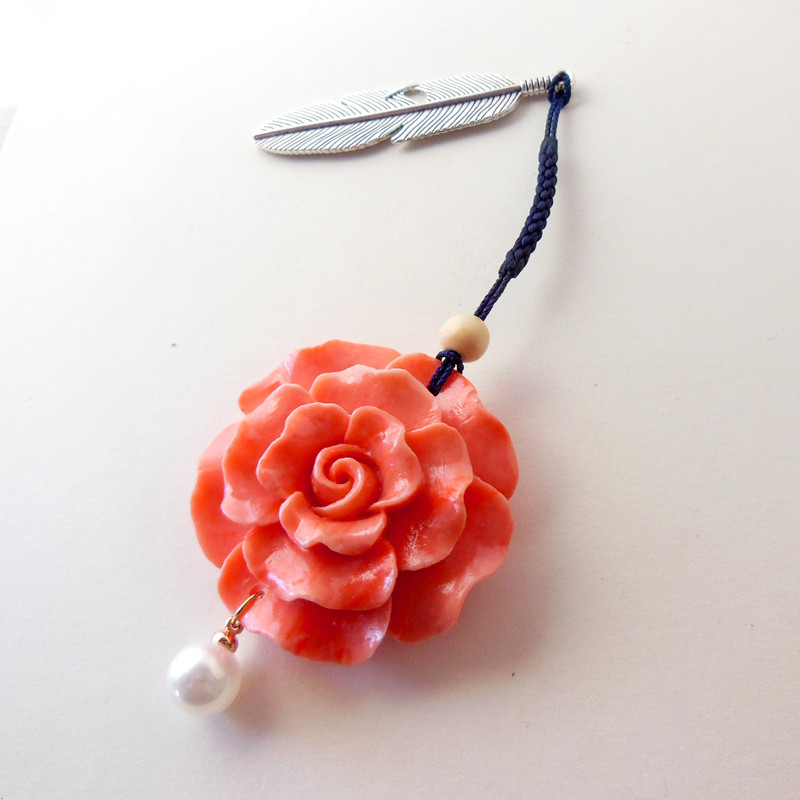 天然 シャコ貝 薔薇彫刻 II 墨流し染色(珊瑚色) 帯飾り
