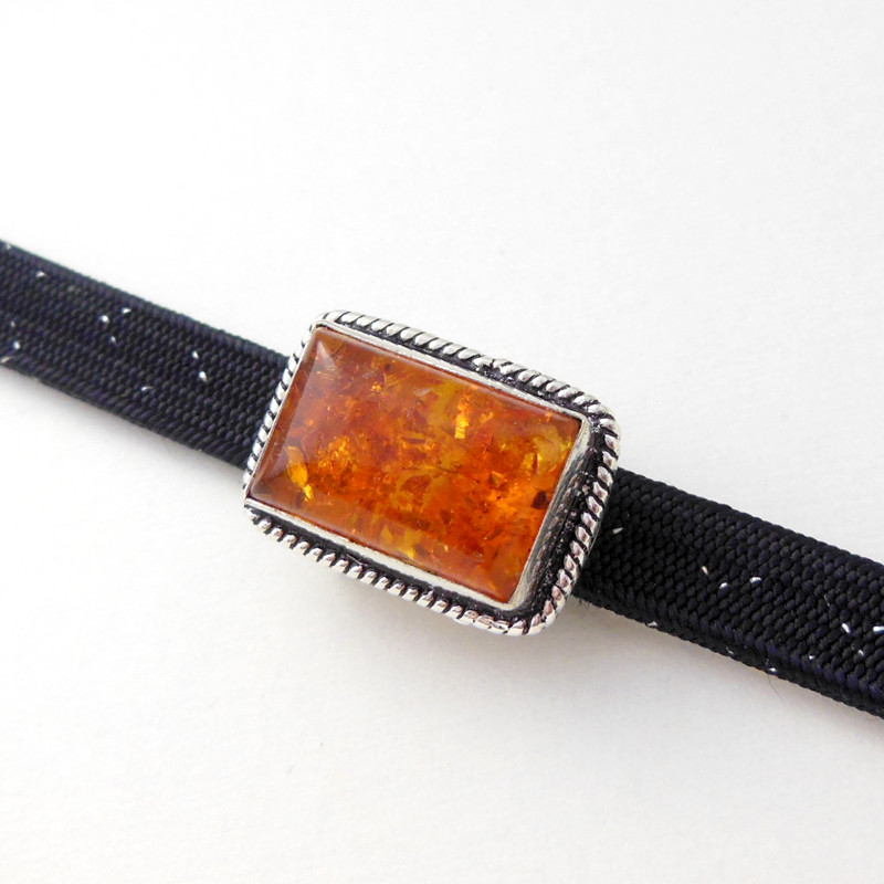 [石美 SEKIBI] バルティックアンバー[琥珀] 銀細工 帯留め