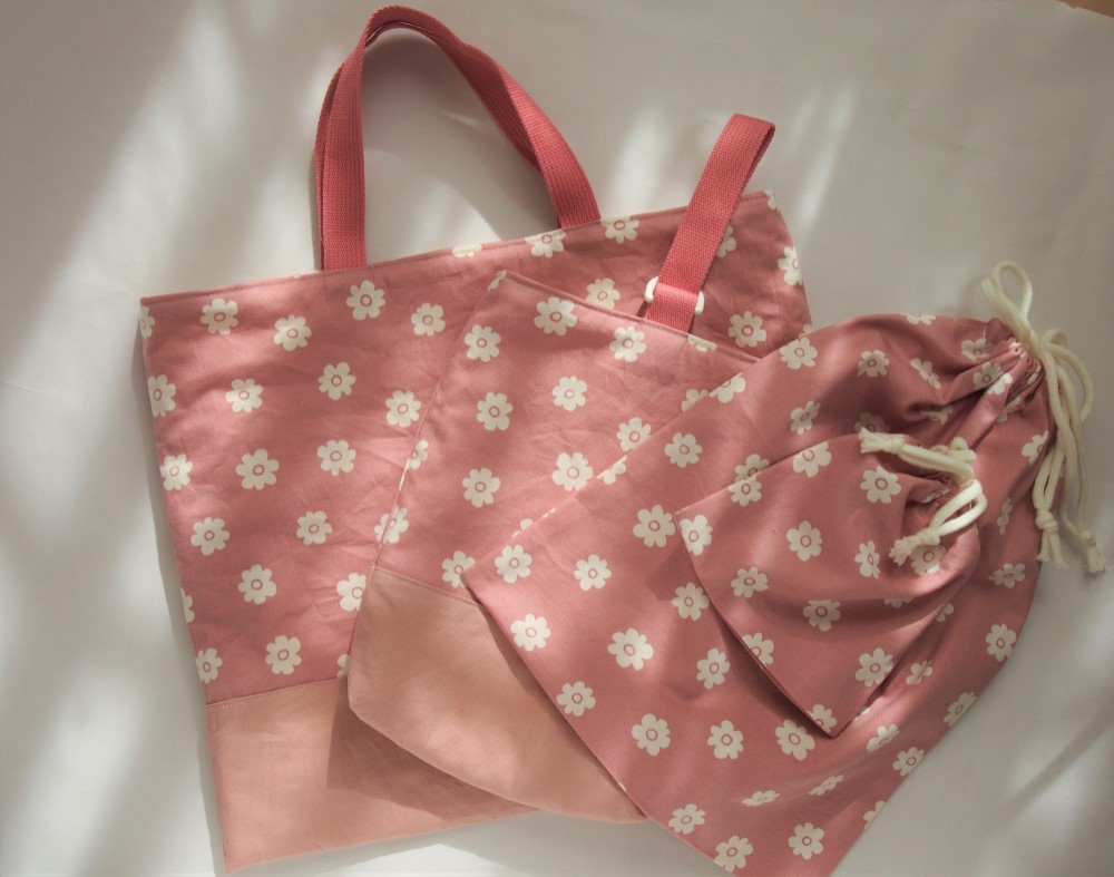 入園 入学　４点セット　レッスンバック　上履き入れ　お着替え袋　コップ袋　　キルティング　北欧　シンプル