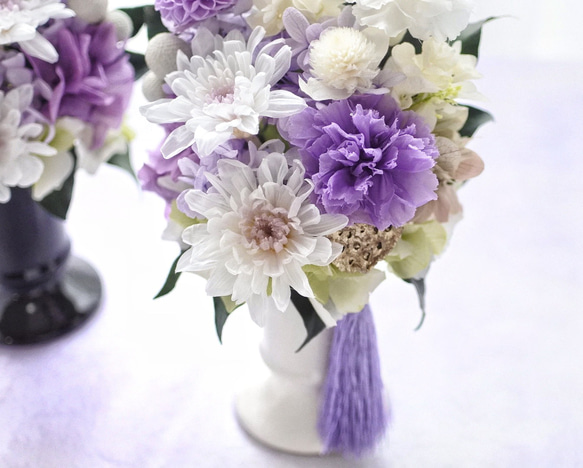 《想･SOU》仏花◇花器の色が選べます♢﻿お供え花・すべてプリザーブドフラワーの仏花 5枚目の画像