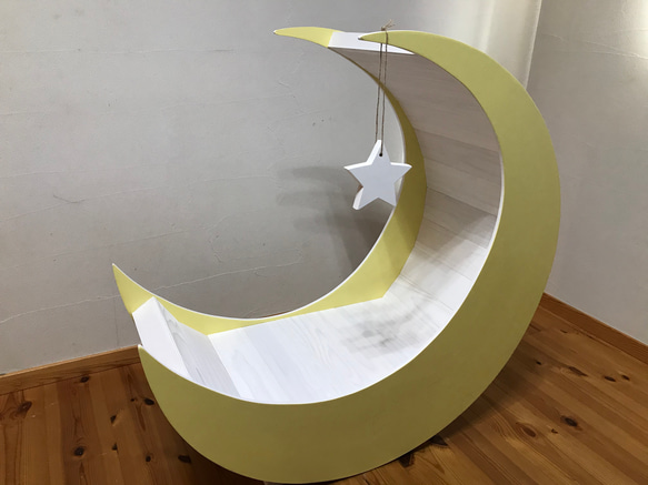 撮影用雑貨  月　三日月　月のオブジェ  大サイズ　moon bed bench 月のベンチ  イス  ベッド 4枚目の画像