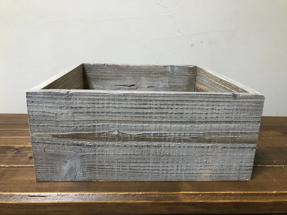 ニューボーンフォト 撮影用雑貨 箱 木箱 正方形　古材タイプ 2枚目の画像