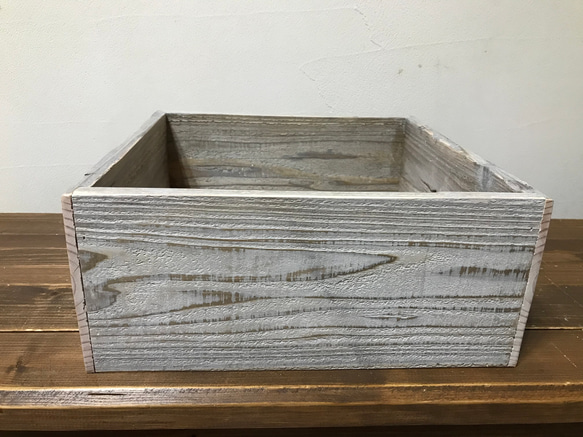 ニューボーンフォト 撮影用雑貨 箱 木箱 正方形　古材タイプ 4枚目の画像