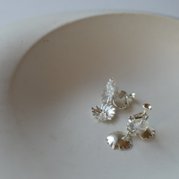 瑪格麗特（2朵花）耳環：silver925 第6張的照片