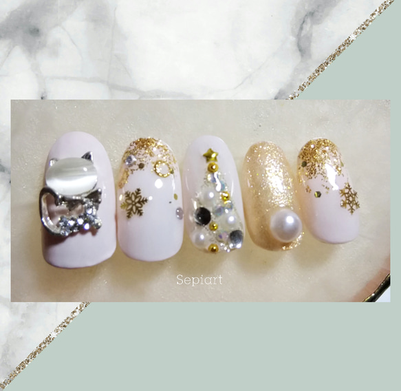 No703/ジェルネイルチップ☆猫パーツ×クリスマスツリー♡雪の結晶