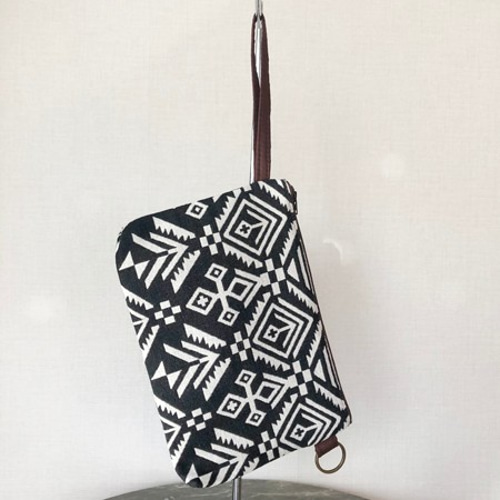 モン族 民族柄 藍染めポーチ ＜A＞ ポーチ makixmaki（マキマキ） 通販