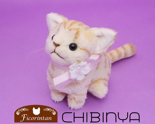 チェックシャツ茶トラ猫のアートドール　【ハンドメイド】猫　ぬいぐるみ チェックシャツ茶トラ猫のアートドール 【ハンドメイド】猫
