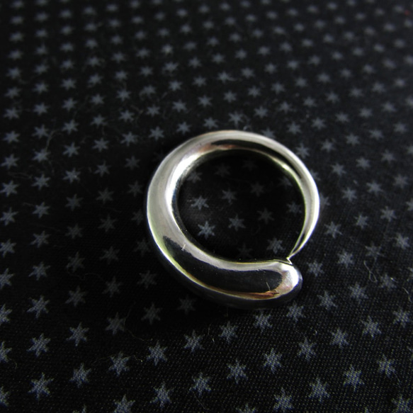 mittag RG408 circle ring_可圈可點戒 925純銀 限量 設計師手做 附品牌原木珠寶盒 第3張的照片