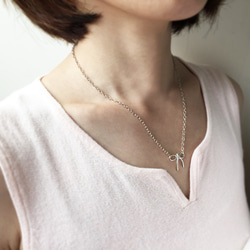 mittag NL710 bow necklace_蝴蝶結項鍊 925純銀 限量 設計師手做 附品牌原木珠寶盒 第6張的照片