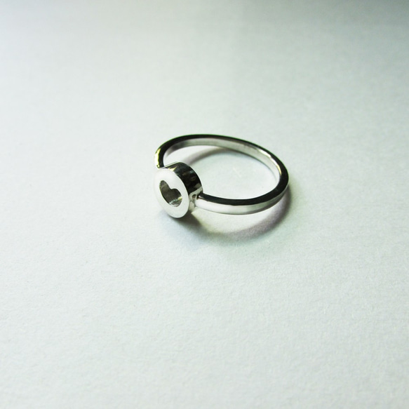 round heart ring_圓心戒指 925銀 限量 設計師手做 附品牌珠寶盒 愛心 第1張的照片