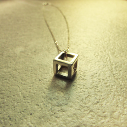 mittag NL812 Cube necklace_立方體項鍊 925純銀 限量 設計師手做 第4張的照片