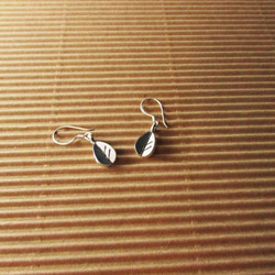 leaf a earring_葉子a耳環 mittag 925純銀 限量 設計師手做 附品牌包裝 超取免運 第3張的照片