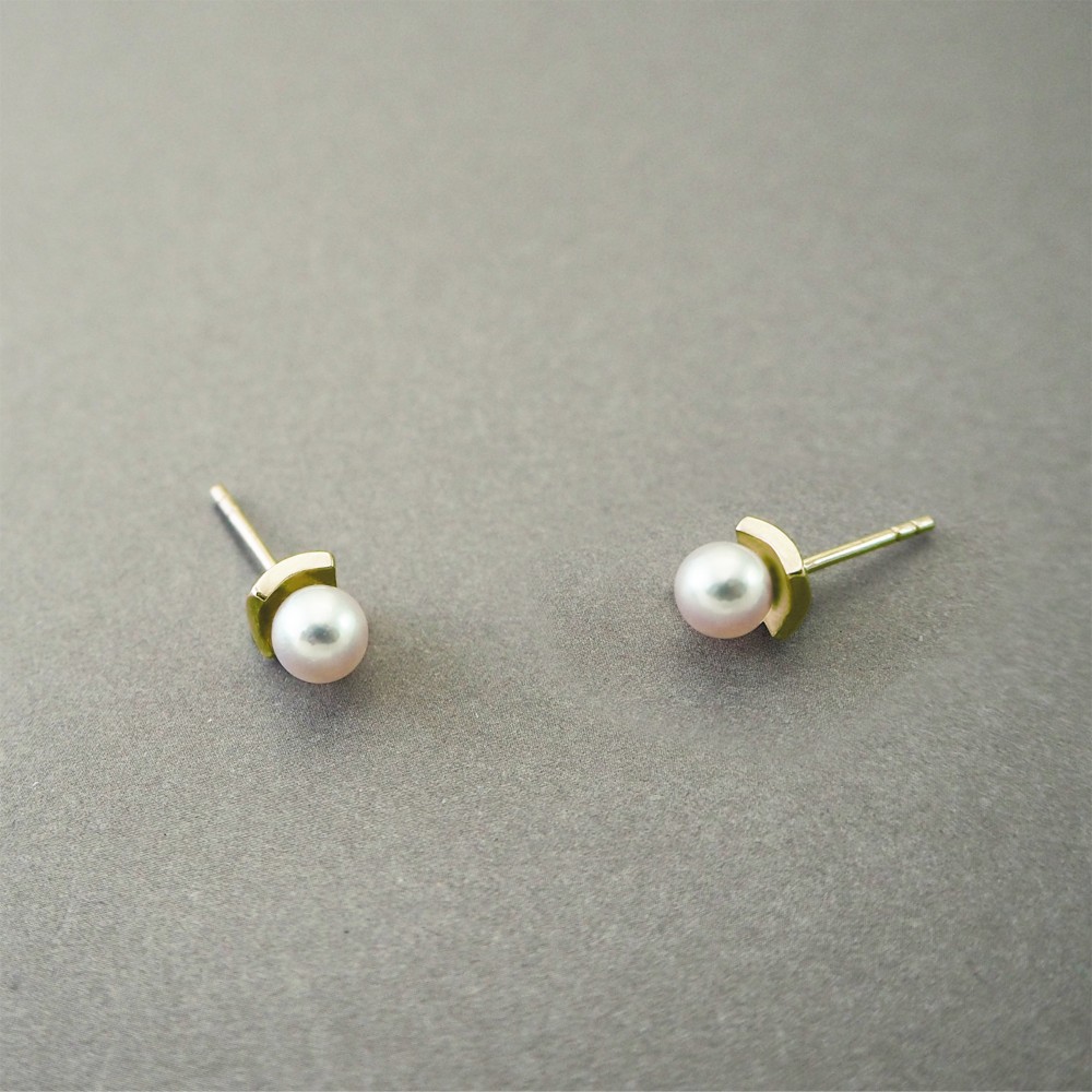 Pearl B Earrings_Mittag Limited Edition Designer Handmade with B 16,798円