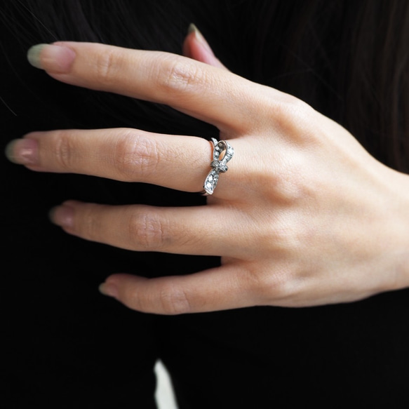 bow diamond ring k_蝴蝶結鑽戒 mittag 18K金 對戒 婚戒 求婚戒 訂婚戒 珠寶 飾品 第7張的照片