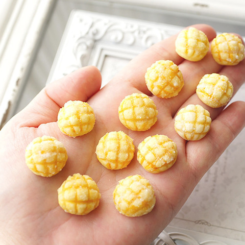 メロンパン 4～10個入り スイーツデコ ミニチュア 粘土のお菓子