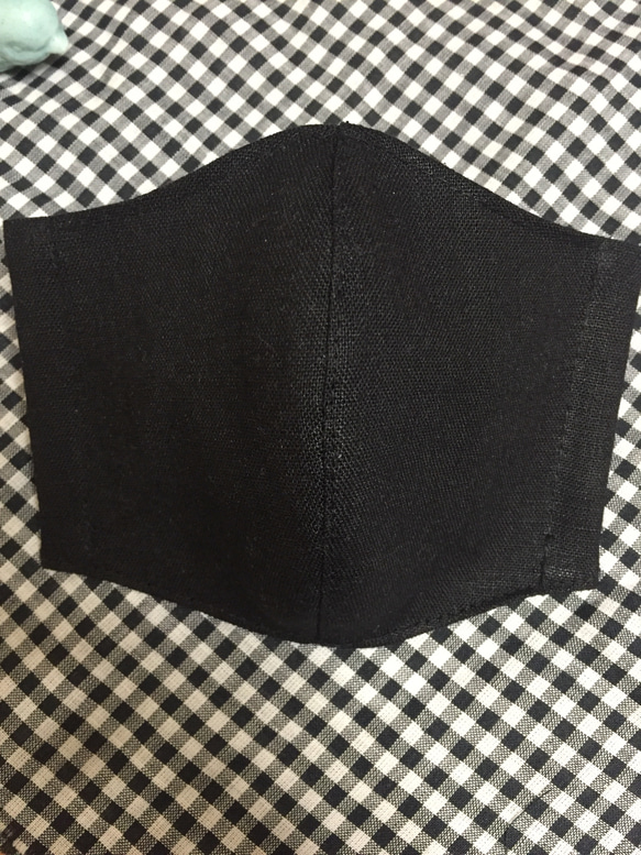 ハンドメイド 布マスク 立体 大人用 上質黒リネン 2枚目の画像