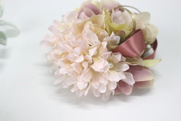 174　染花　さくら色小花とハイドレンジアのコサージュ（ラベンダーグリーン）　卒業式♪入学式♪結婚式♪ 2枚目の画像