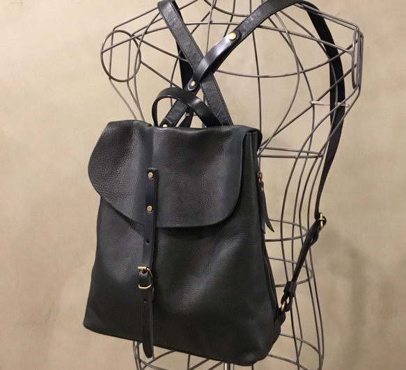 牛革フラップリュックSサイズ「ブラック」 6枚目の画像