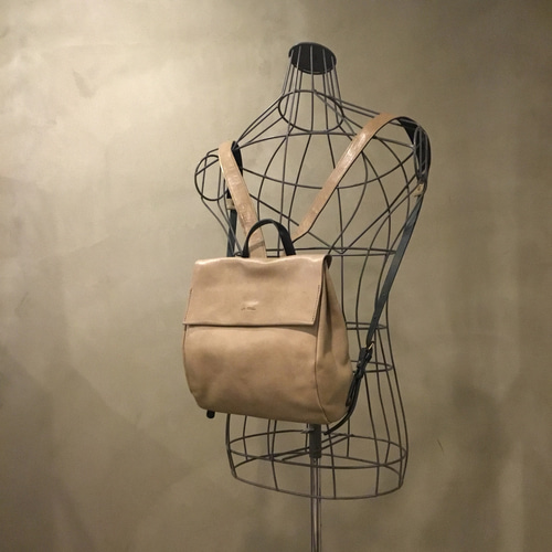 訳ありSale「オークグレー」のアニリンレザー(牛革)ミニリュックサック