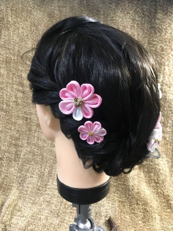 ピンクのつまみ細工ヘアピン5個セット 5枚目の画像