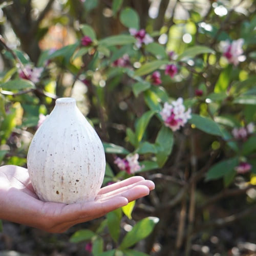 粉引しのぎの一輪挿し しずくの形 ksi-7 一輪挿し・花瓶・花器 工房