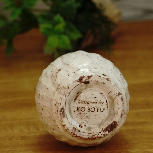 粉引しのぎの一輪挿し しずくの形 ksi-7 一輪挿し・花瓶・花器 工房