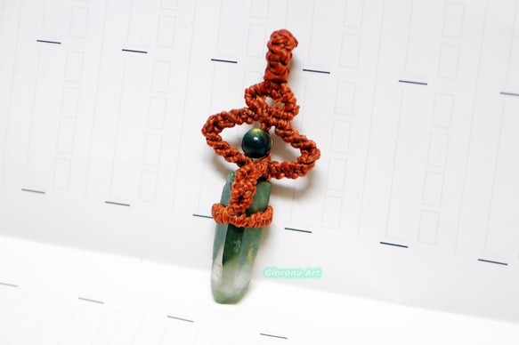 織りのペンダント - グリーンレイズクリスタル 2枚目の画像