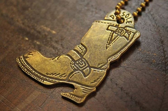 "There is a snake in my boot" Brass Opener Keyring 5枚目の画像
