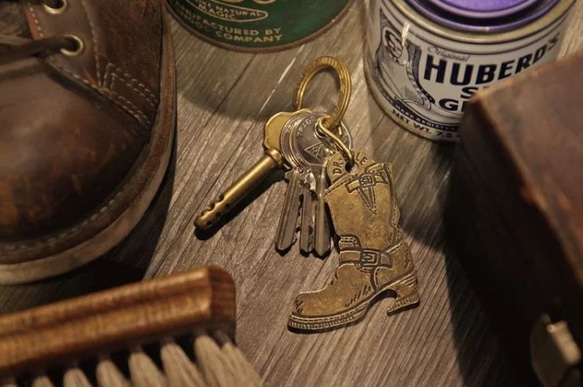 "There is a snake in my boot" Brass Opener Keyring 9枚目の画像