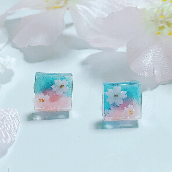 【樹脂】桜ピアスorイヤリング〜青空と桜〜 2枚目の画像