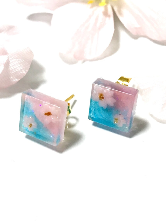 【樹脂】桜ピアスorイヤリング〜青空と桜〜 3枚目の画像