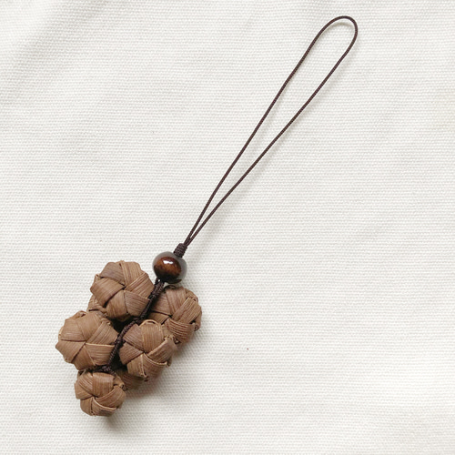 国産 山葡萄 バッグチャーム（ぶどう中）【受注製作】 バッグチャーム