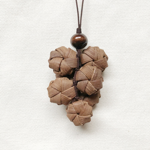 国産 山葡萄 バッグチャーム（ぶどう中）【受注製作】 バッグチャーム