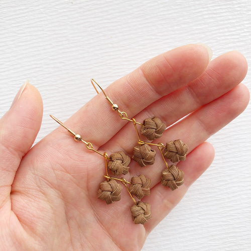 山葡萄 お星さまみたいなピアス☆（花編み） ピアス（フック