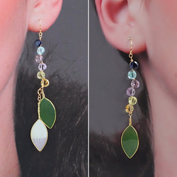 宝石の実がなる小枝と葉っぱのピアス/pierced earrings or ear-clips 5枚目の画像