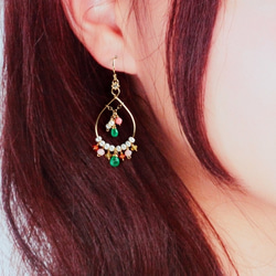 コロンビア産エメラルドの夏色の華やぎシャンデリアピアス/pierced earrings or ear-clips 5枚目の画像