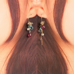 紅色和藍色不對稱耳環的最高等級紅寶石和天藍色托帕石（耳環多變） 第5張的照片
