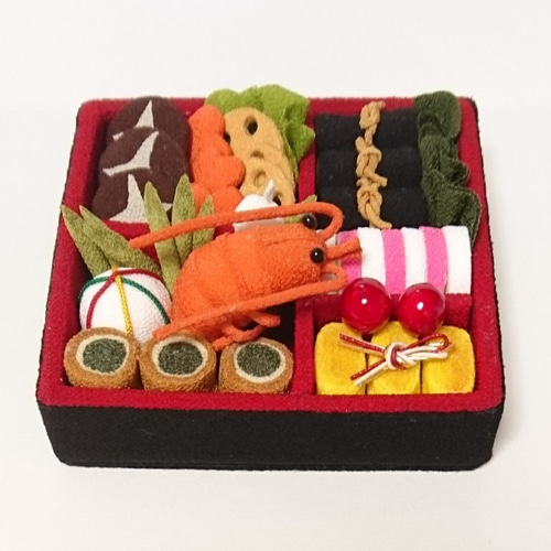 ちりめん細工　　おせち　料理　籠盛など　11点　（12月7日　4点追加しました） ちりめん細工 おせち 料理 籠盛など 11点 （12月7日 4点追加