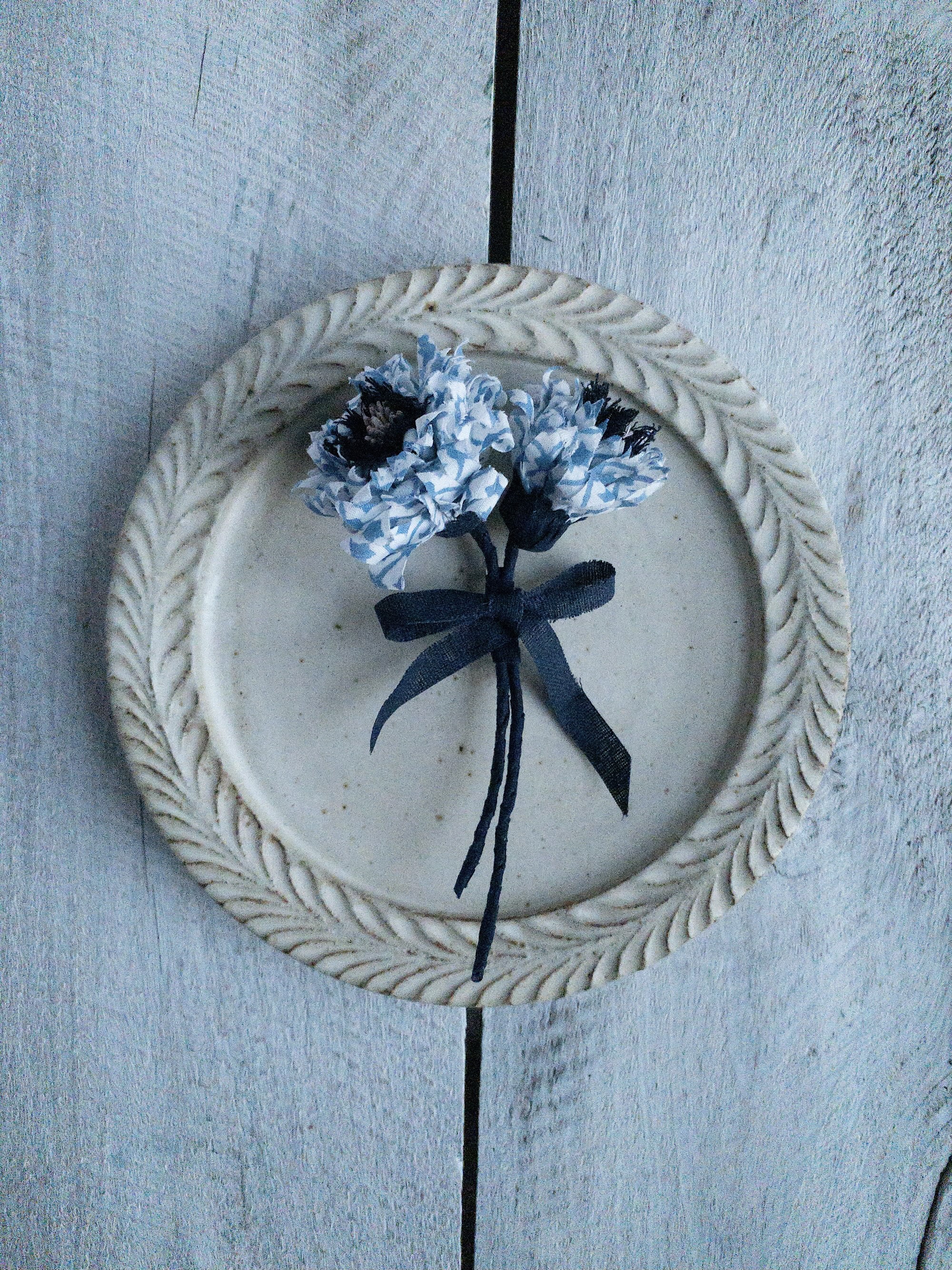 インドのブロックプリントクロスのフラワーブローチ（ライトブルー）