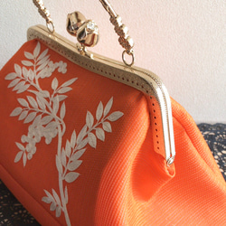 がまぐちバッグ・花のつぼみ口金 絽の帯地刺繍バッグ 5枚目の画像
