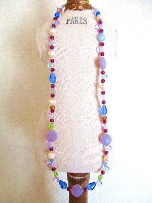 ぽっちゃりさんに　海外天然パール＆紫薔薇ネックレス