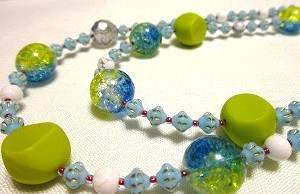 ぽっちゃりさんに　ヨーロッパアンティークボヘミアンガラス２連ネックレス 21,000円