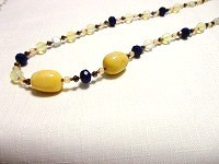 ぽっちゃりさんに　ヨーロッパアンティークガラスネックレス26