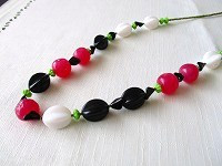 ぽっちゃりさんに　ヨーロッパアンティークガラスネックレス36