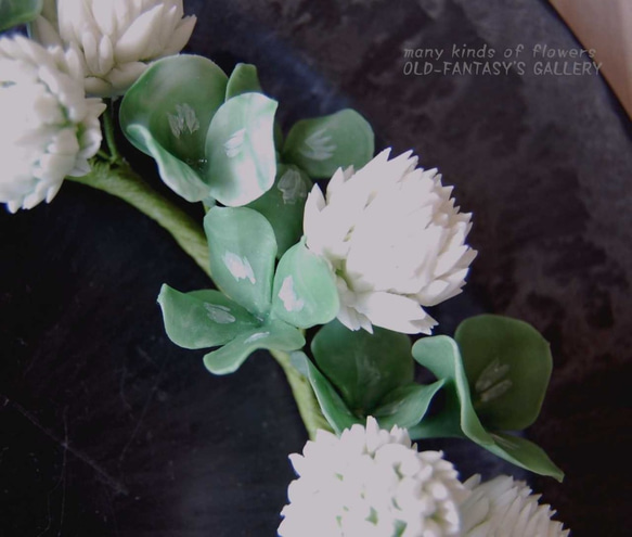 ◆粘土のお花◆　幸せの四つ葉『シロツメクサのリース』直径約20センチ　S472 5枚目の画像